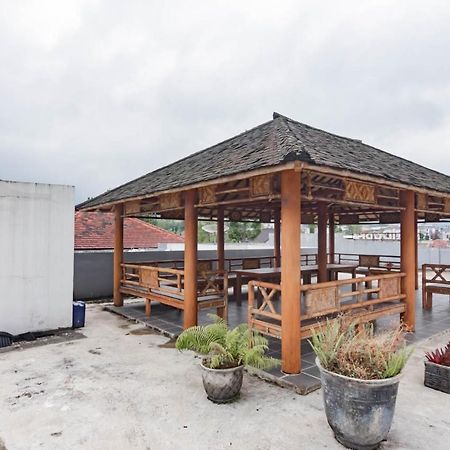 מלון Reddoorz Near Lembang Park & Zoo 2 מראה חיצוני תמונה