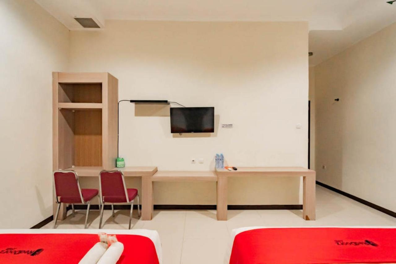 מלון Reddoorz Near Lembang Park & Zoo 2 מראה חיצוני תמונה