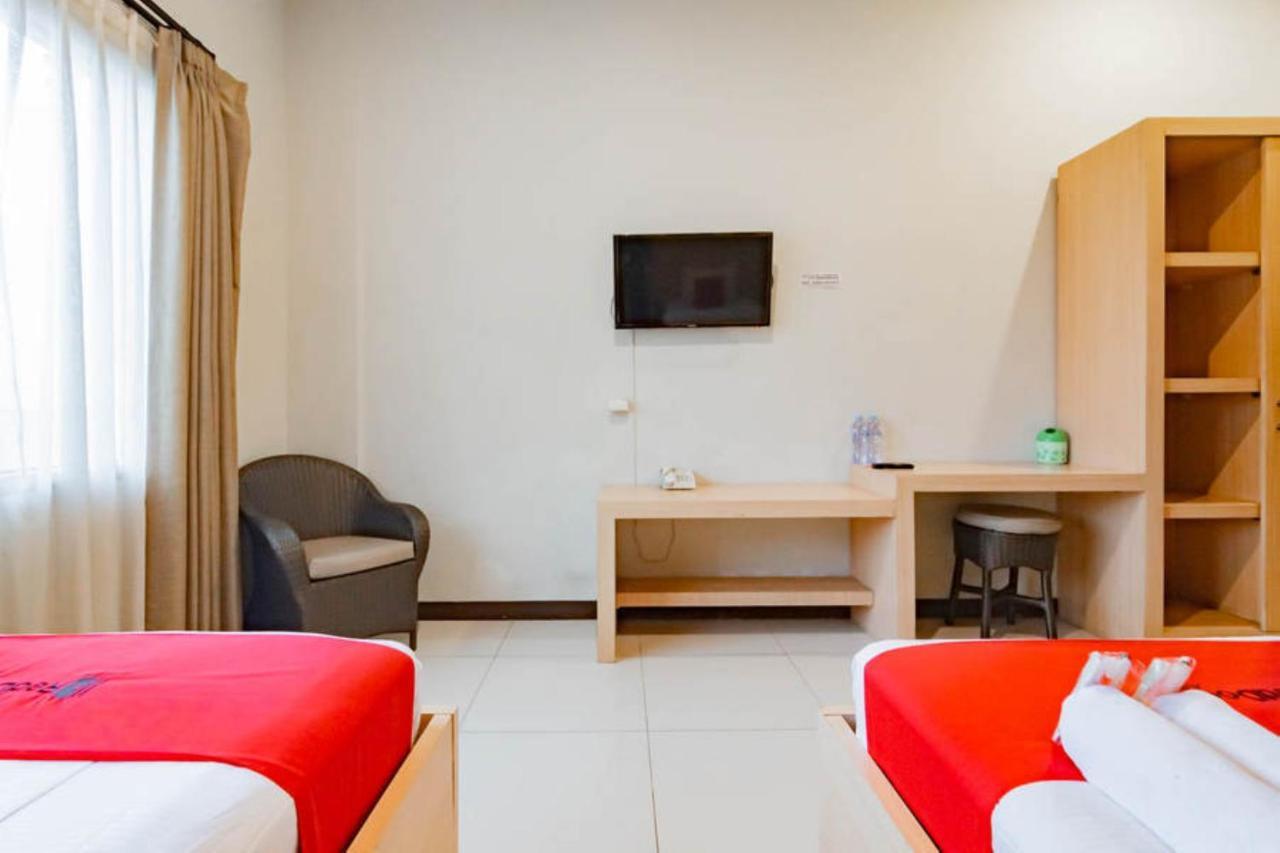 מלון Reddoorz Near Lembang Park & Zoo 2 מראה חיצוני תמונה