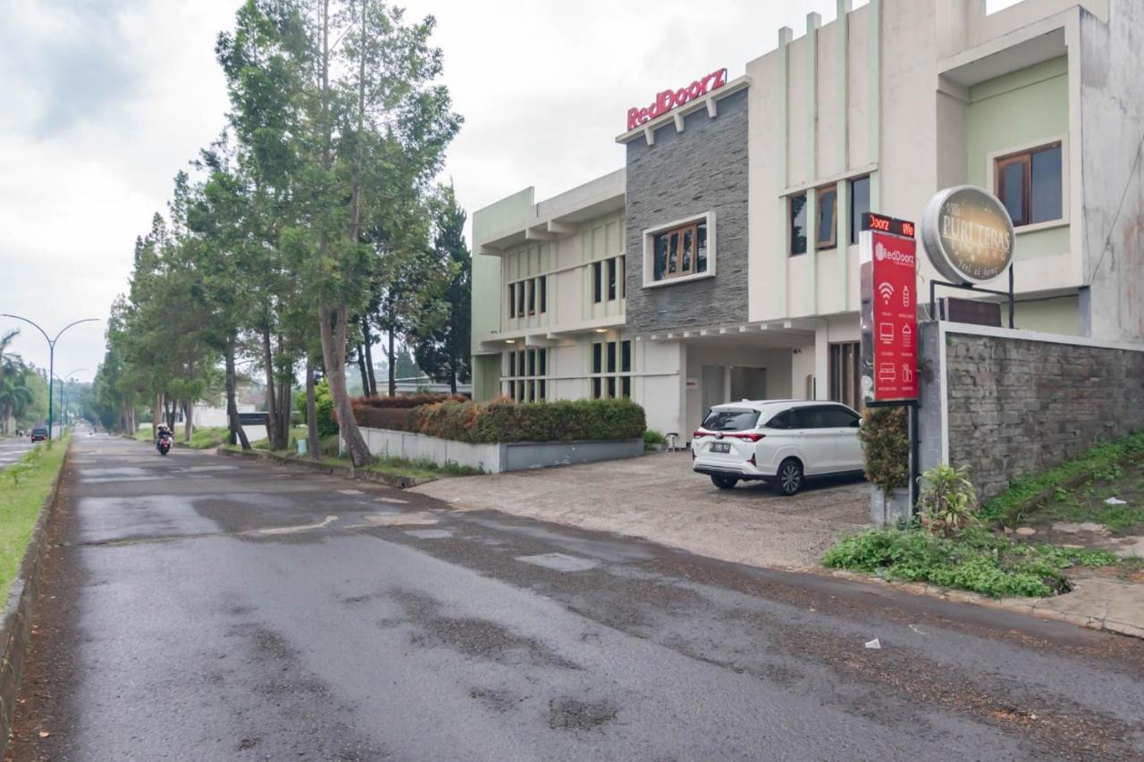 מלון Reddoorz Near Lembang Park & Zoo 2 מראה חיצוני תמונה