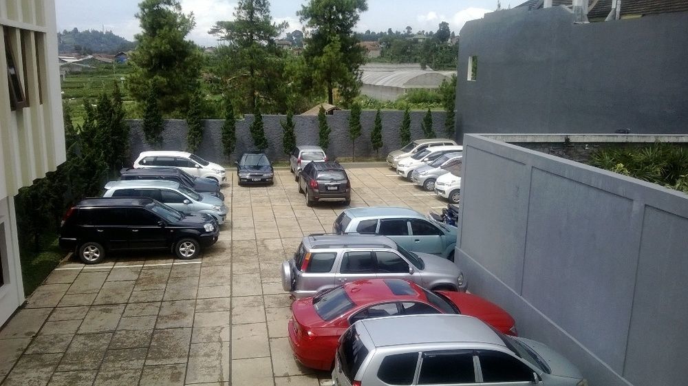 מלון Reddoorz Near Lembang Park & Zoo 2 מראה חיצוני תמונה