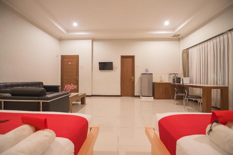 מלון Reddoorz Near Lembang Park & Zoo 2 מראה חיצוני תמונה