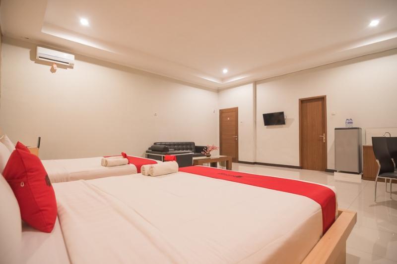 מלון Reddoorz Near Lembang Park & Zoo 2 מראה חיצוני תמונה